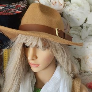 Camel Colored Hat With Strap & Buckle 👒